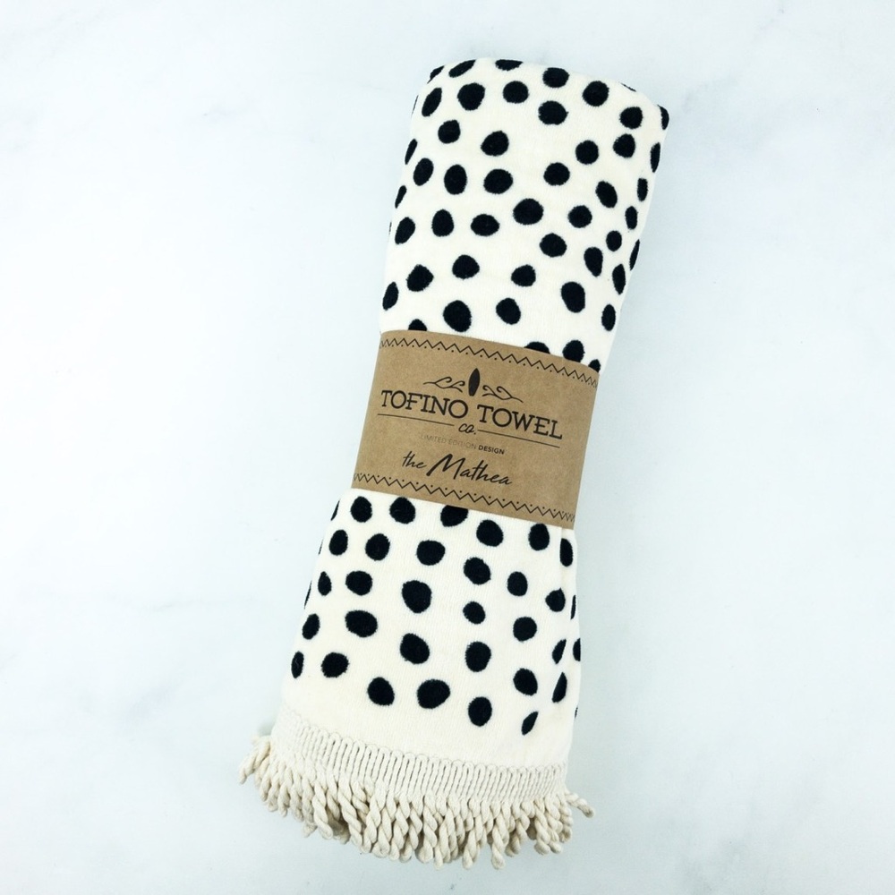 Tofino Towel Co. The Mathea Towel ☀️ 🏝️